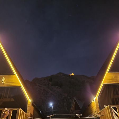 Pine Chalet Kazbegi Buitenkant foto