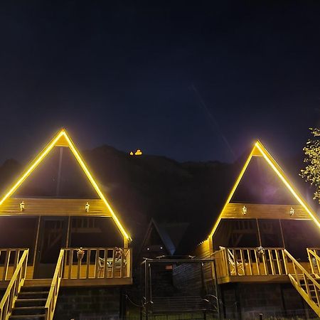 Pine Chalet Kazbegi Buitenkant foto
