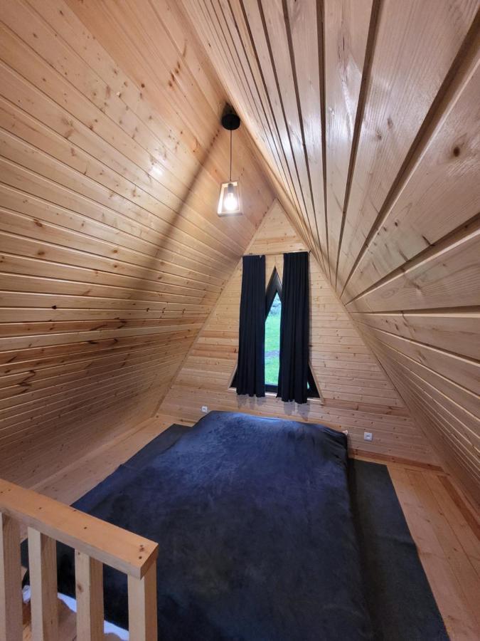 Pine Chalet Kazbegi Buitenkant foto